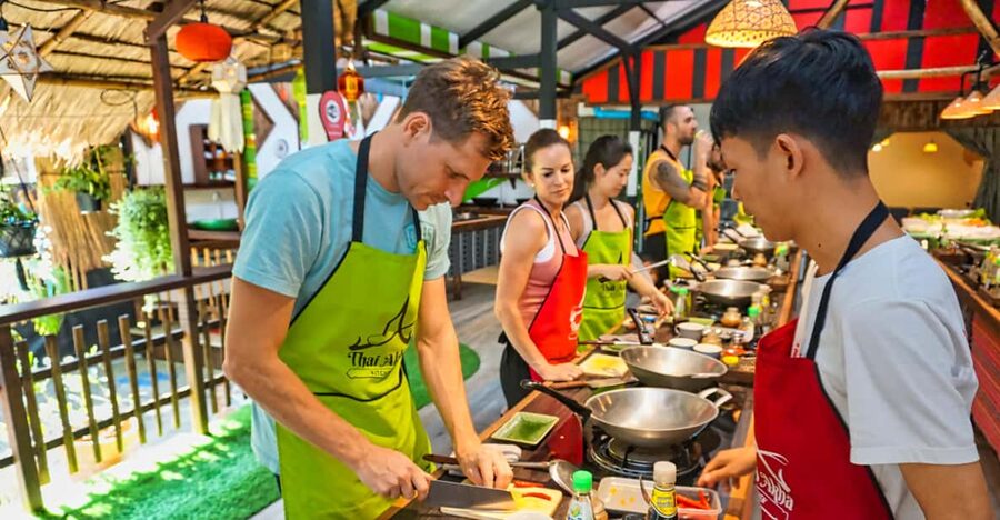Chiang Mai: Traditional Thai-Akha Cooking Class& Market Tour - What you actually cook at Thai Akha Kitchen