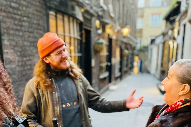 Christmas Lights and Markets Guided Walking Tour with Mulled Wine - The guides shape the experience