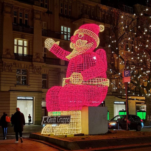 Christmas market lights tour bus through Berlin, free mulled wine (2.5 hours) - Breitscheidplatz, the memorial church, and KaDeWe