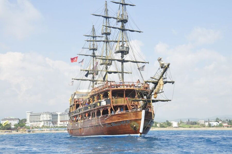 City of Side: Manavgat River Boat Lunch Cruise & Bazaar Tour - Two Hours Among Manavgat’s Market Stalls