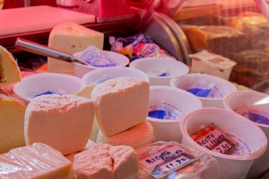 Cooking class, visit to the Catania market and light lunch - Why the Catania market gives this class its flavor