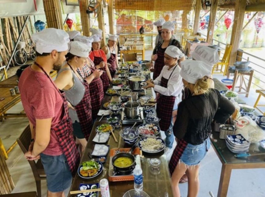 Cooking Class w Phở and Market & Basket Boat Ride in Hoi An - Why the market visit matters