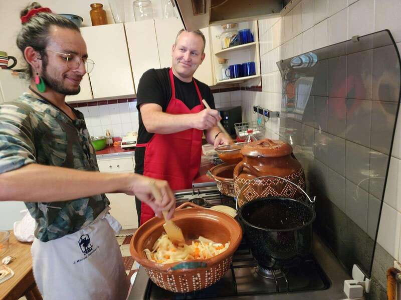Coyocán: Market Tour and Cooking Class - Walking to Meztli’s vintage kitchen