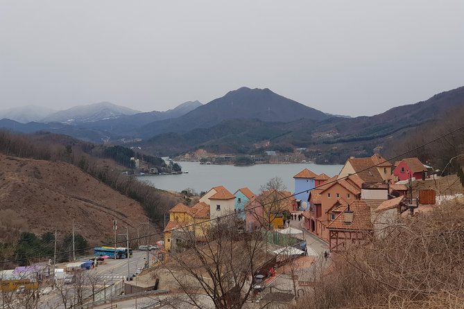 Customized Private Seoul tour: Palace, Market etc(Airport Option) - Guides, communication, and the quality of the day