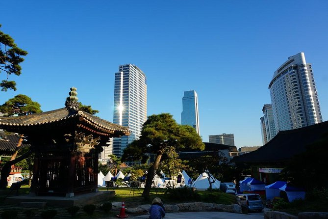 Customized Private Seoul tour: Palace, Market etc(Airport Option) - Markets and meals that make the day feel local