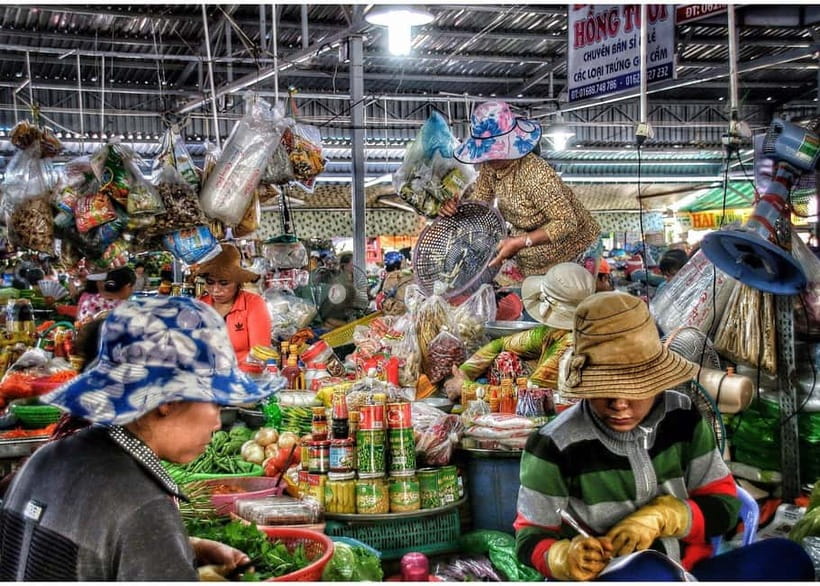 Da Nang/Hoi An: Market Tour, Basket Boat Ride, Cooking Class - Weather, clothing, and practical comfort