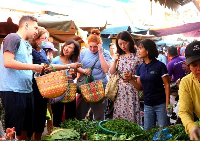 Da Nang/Hoi An: Market Tour, Basket Boat Ride, Cooking Class - Who will get the most from this tour?