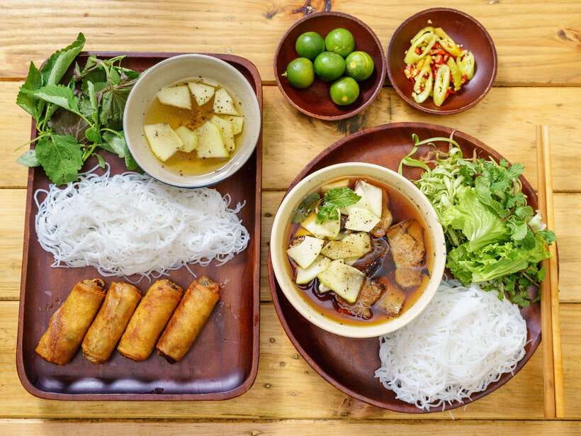 Dalat: Home Cooking Class with Central Market Tour - Booking details that matter in Dalat
