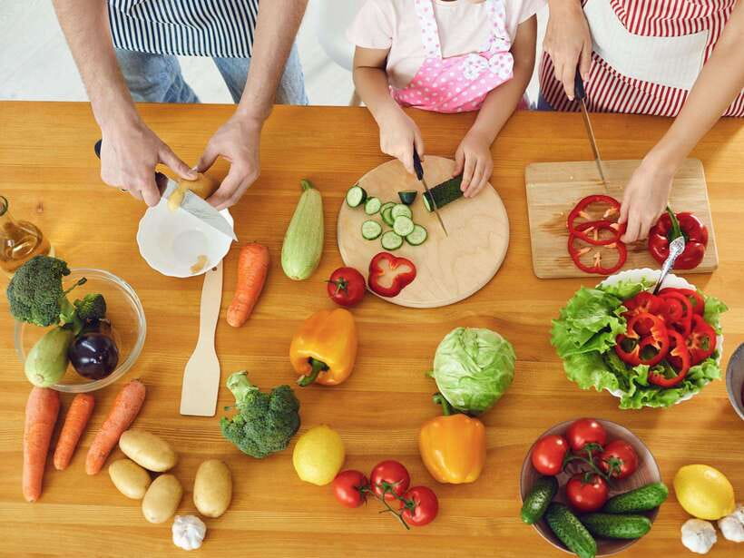 Dalat: Home Cooking Class with Central Market Tour - Choosing a starter from seven Vietnamese dishes