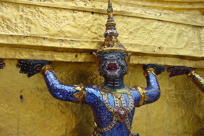 Damnern Saduak Floating Market, Grand Palace and Wat Phra Keo Tour from Bangkok - Who should book this day?