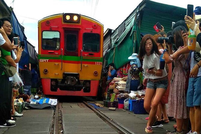 Damnoen Saduak Floating Market & Maeklong Train Market Tour - Practical details that matter on the day
