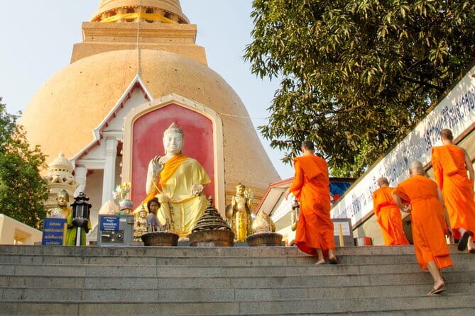 Damnoen Saduak Floating Market & Railway Market Tour from Bangkok - The early start and long road time