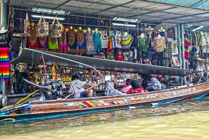Damnoen Saduak Floating Market with Paddle Boat Ride (ex Bangkok) - The 30-minute paddle boat ride