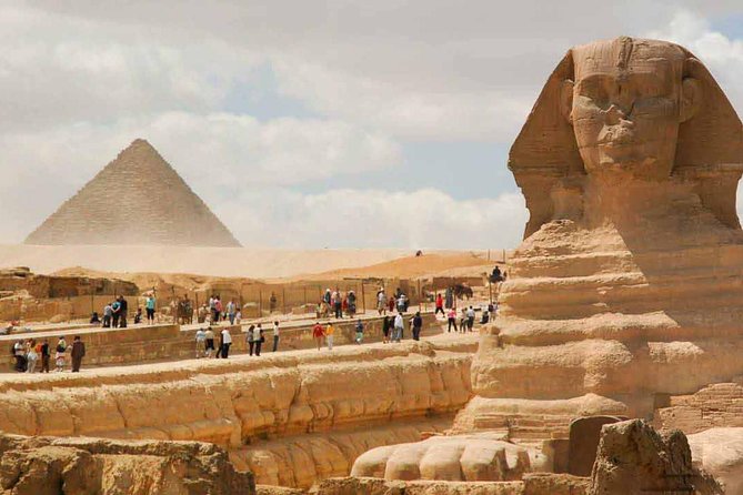 Day Tour to the Pyramids of Giza, Egyptian Museum and Khan El khalili Bazaar - Transport, timing, and the private format