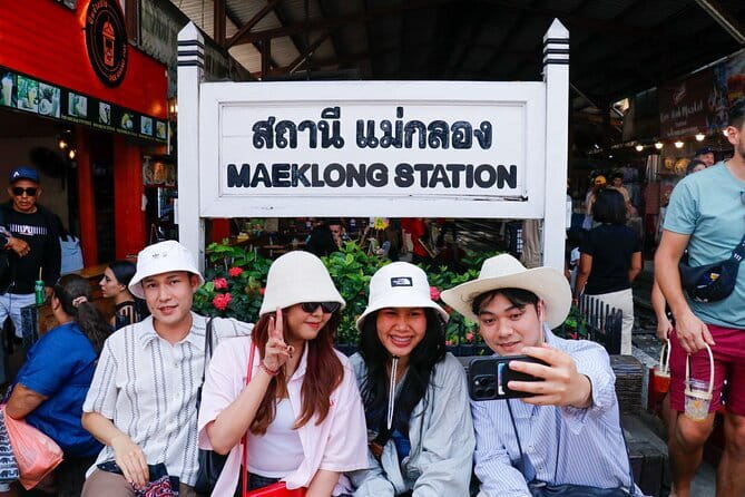 Day Trip to Bangkok Floating Market & Maeklong Railway - Why these two markets make a useful Bangkok day trip