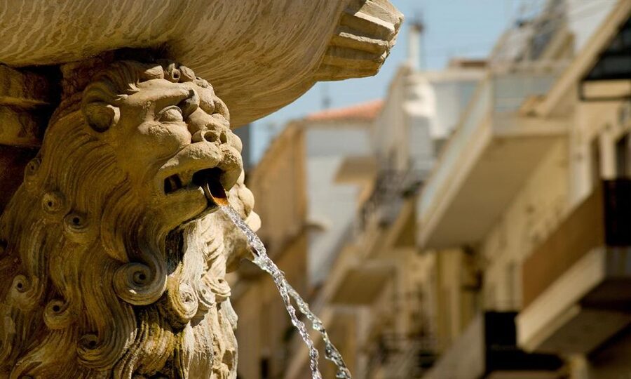 Day Trip To Heraklion City Center & Market & CretAquarium - At a glance