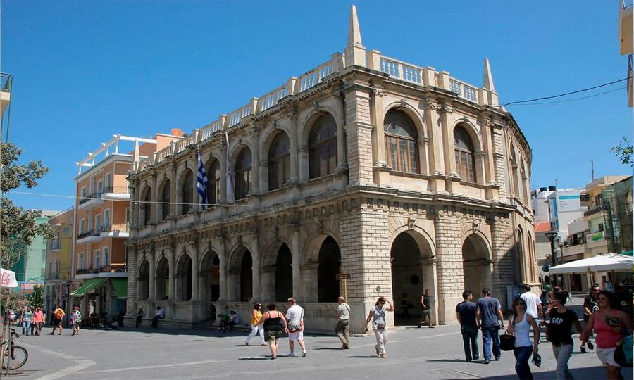 Day Trip To Heraklion City Center & Market & CretAquarium - Should you book the Heraklion market and aquarium trip?