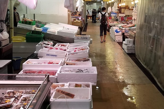 Deep Dive: Osaka Food Markets from Local to Luxurious! - Namba finishes the route in a busy city center