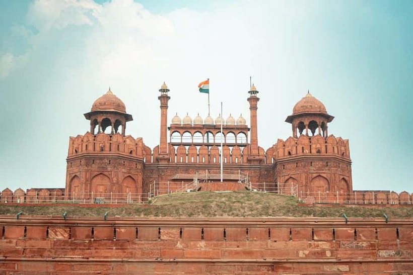 Delhi: Half-Day Old Delhi Private Guided Tour with Markets - Khari Baoli and the smell of the spice trade