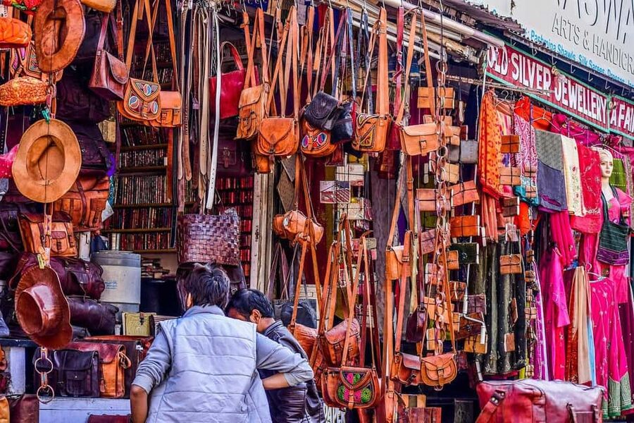 Delhi Markets: A Cultural Shopping Experience with an Expert - Booking details worth checking
