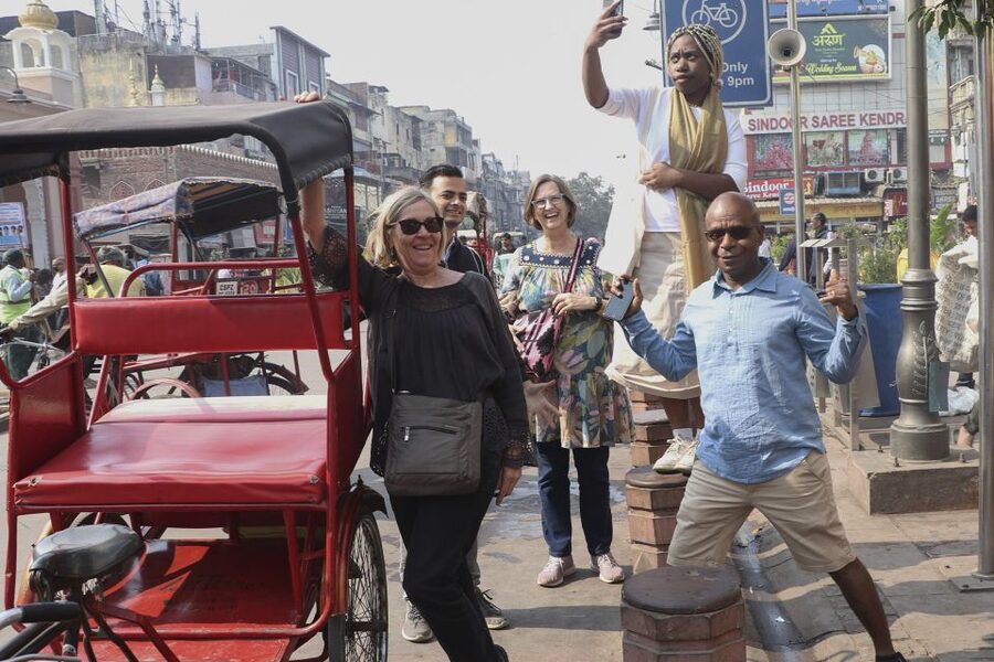 Delhi: Old Delhi & Spice Market Tour - Fatehpuri Masjid and the Mughal-era setting
