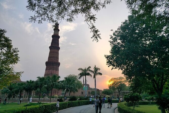 Delhi Private City Tour With Spice Market In 8 Hours - By Car - How much value do you get for $13?