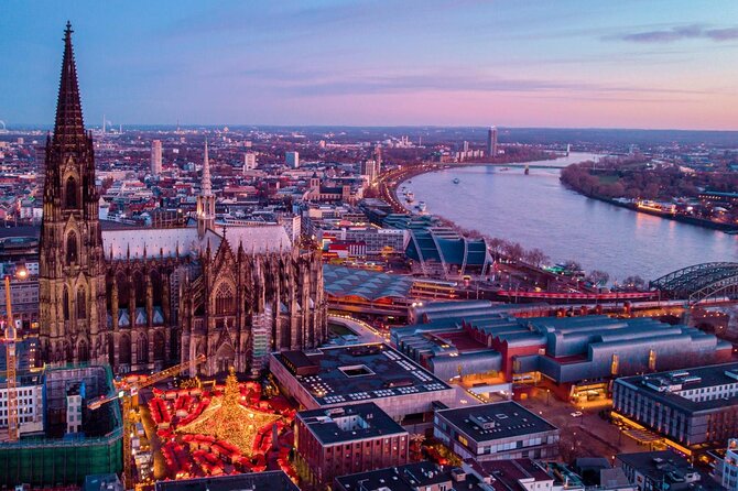Discover Cologne's Christmas Market Magic with a Local - Walking between the markets
