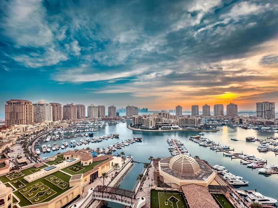 Doha: City Tour,Corniche,Souq Waqif,The Pearl,and Katara - The Pearl-Qatar and modern Doha