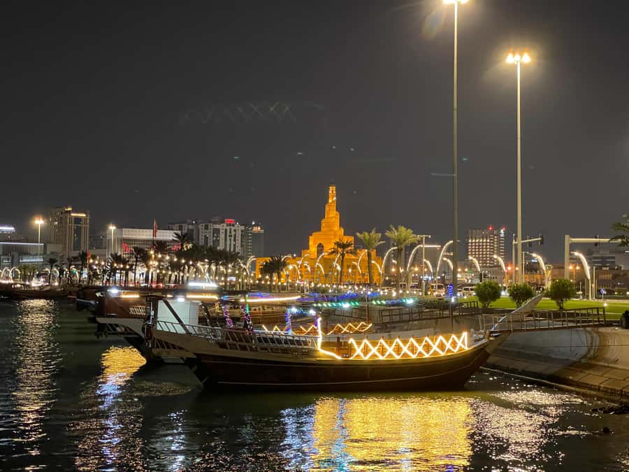Doha: Guided City Tour to Souq Waqif, katara & pearl-island - Starting at Souq Waqif with Qatar’s everyday traditions
