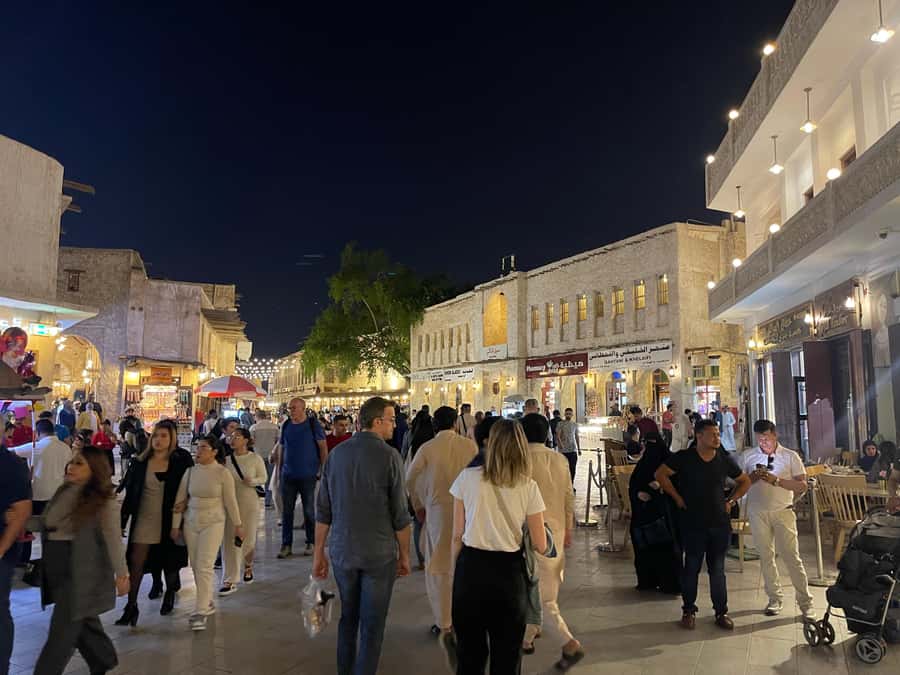 Doha: Guided Walking Tour of Souq Waqif - Walking through the main market