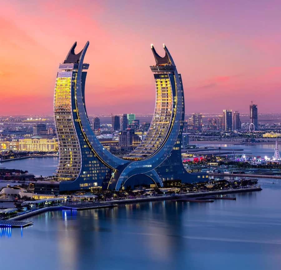 Doha: Private City Tour with Souq Waqif,Katara,The pearl etc - Who will get the most from this tour