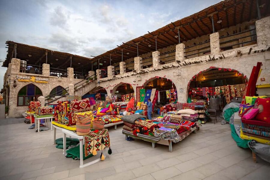 Doha: Souq Waqif, Dhow Harbour, and Street Food Walking Tour - Start with Islamic art, then read Doha through its old trade routes