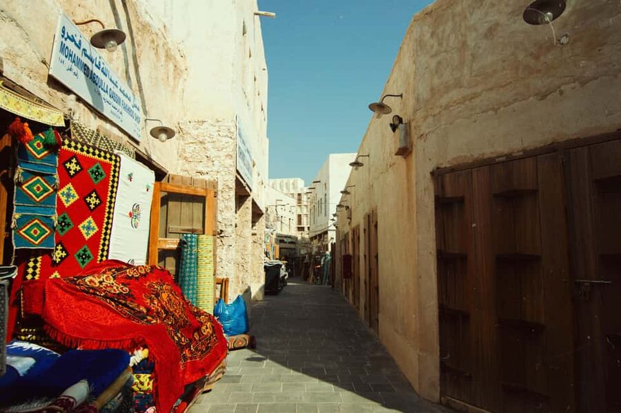 Doha: Souq Waqif, Dhow Harbour, and Street Food Walking Tour - Finish with tea and street snacks at an outdoor café