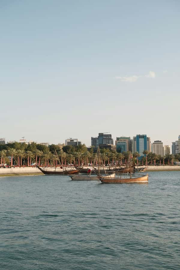 Doha: Visit Katara, Pearl, Souq Waqif, Museum, Cornishe - A fast introduction to Doha’s old and new sides