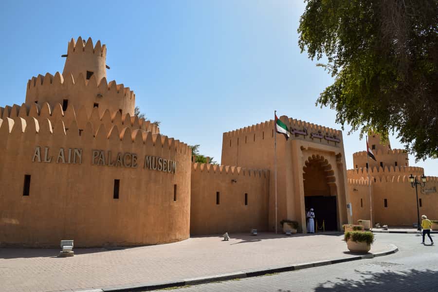 Dubai: Al Ain Oasis, Camel Market, Old Museum & Jebel Hafeet - Al Jahili Fort and a final look at local history