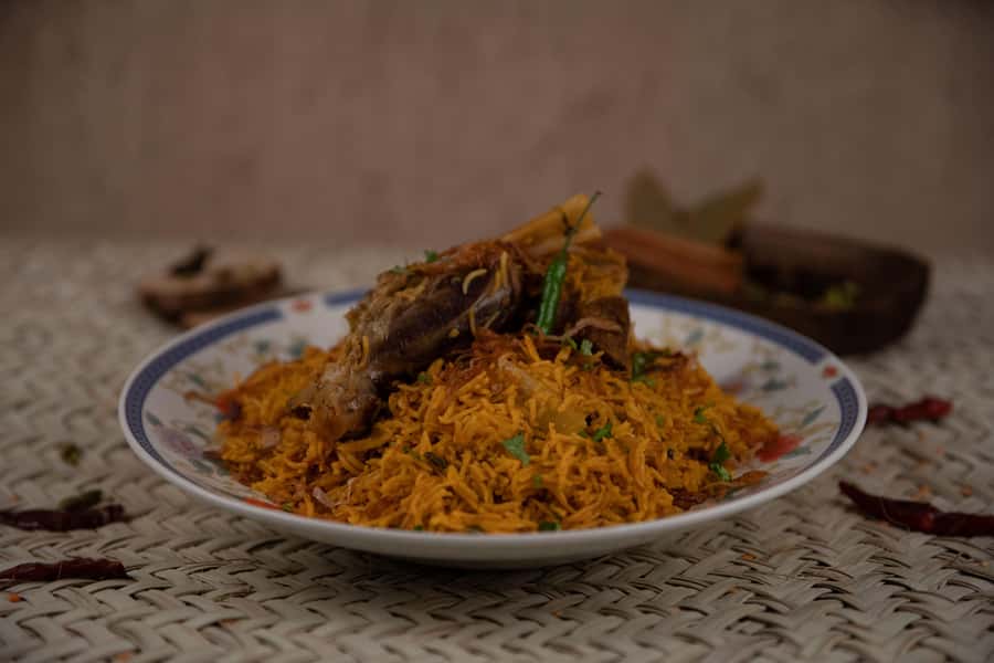 Dubai Food Tour: 4 Cuisines, Souks & Street Bites - Why this Dubai food tour works