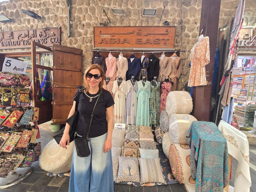 Dubai: Guided City Walking Tour to Spice and Gold Souk - Coffee, served the traditional way