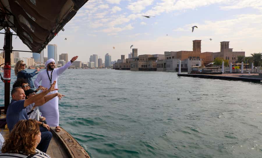 Dubai: Half-Day City Tour with Blue Mosque, Creek, and Souks - Spice Souk and the pleasure of looking closely