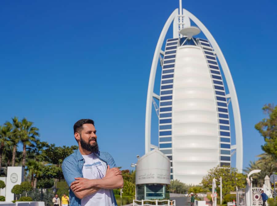 Dubai: Half-Day City Tour with Blue Mosque, Creek, and Souks - Walking through Al Fahidi