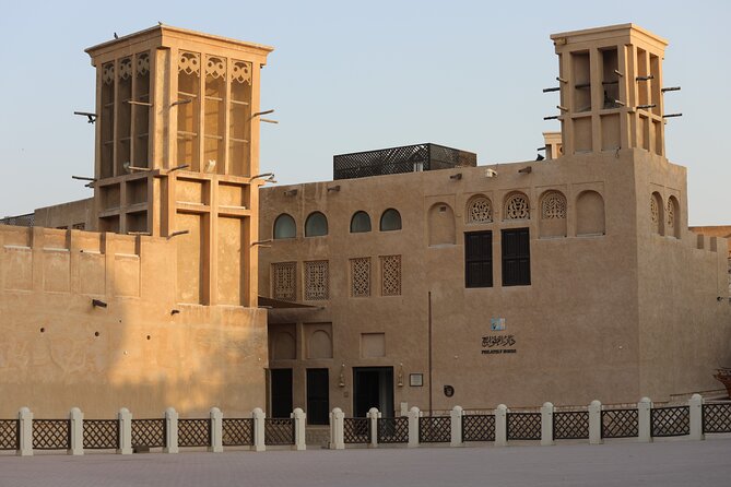 Dubai Old Town, Culture, History, Street food and Souks Tour - Street food, fresh juice, and the creek crossing