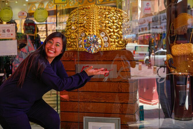 Dubai: Old Town, Souks, Street Food, Guided Tour & Abra Ride - Food at the Premium Level