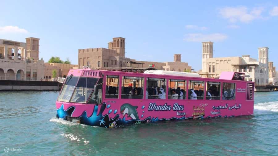 Dubai: Old town tour with Wonder Bus, souks, Creek and Guide - Key points at a glance