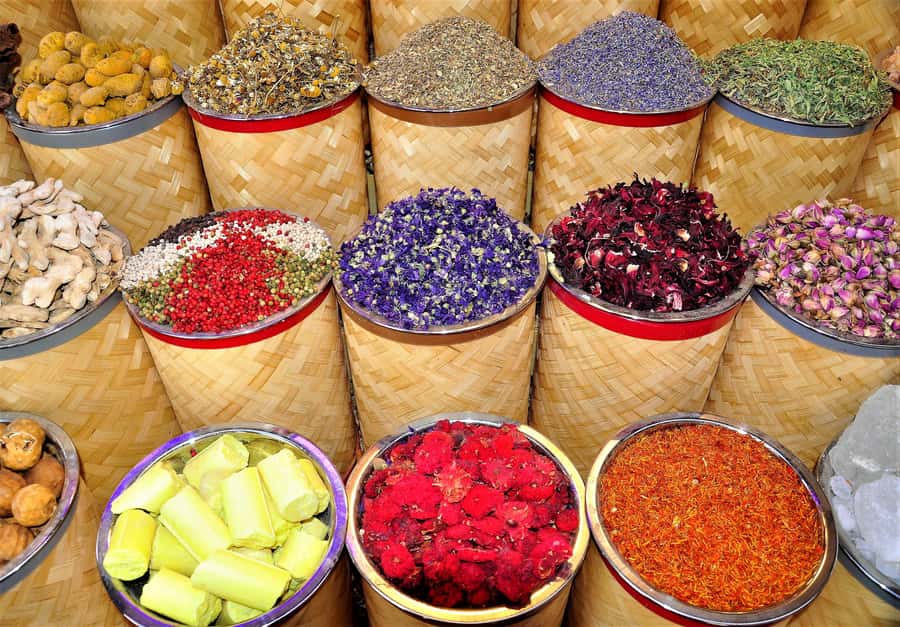 Dubai:Private Frame Entry, Mosque, Souks, Tastings& transfer - What the private transport really adds