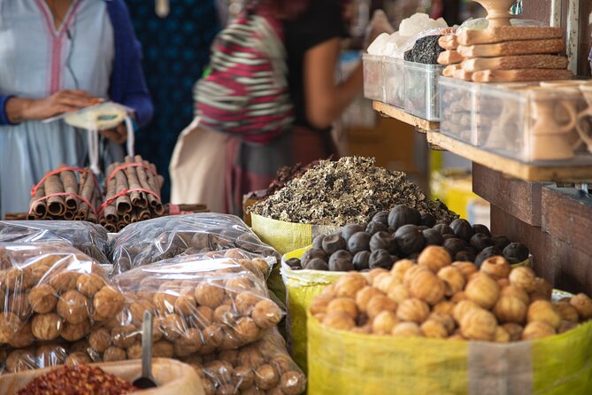 Dubai Souks, Food & Culture Walking Tour - Textile souk snacks and the Indian influence