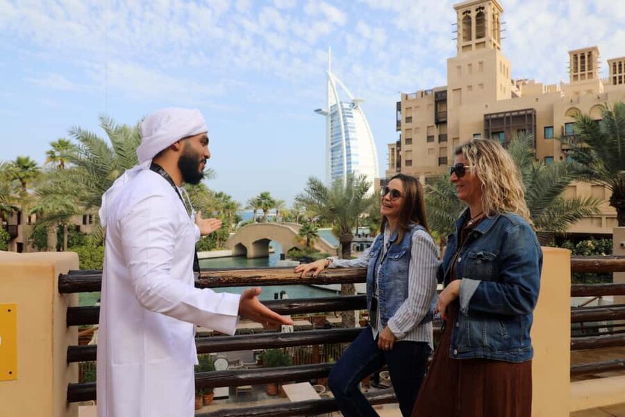 Dubai Top Highlights: Frame Entry, Souks, Abra & Street Food - Souk Madinat brings old-style atmosphere to the modern city