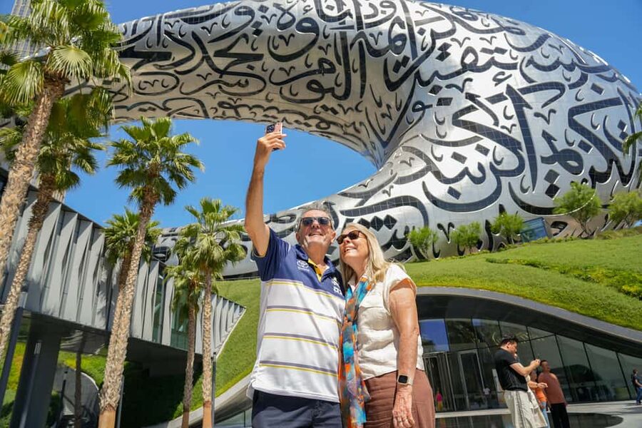 Dubai Top Highlights: Frame Entry, Souks, Abra & Street Food - Al Khayma Heritage House is the best food stop