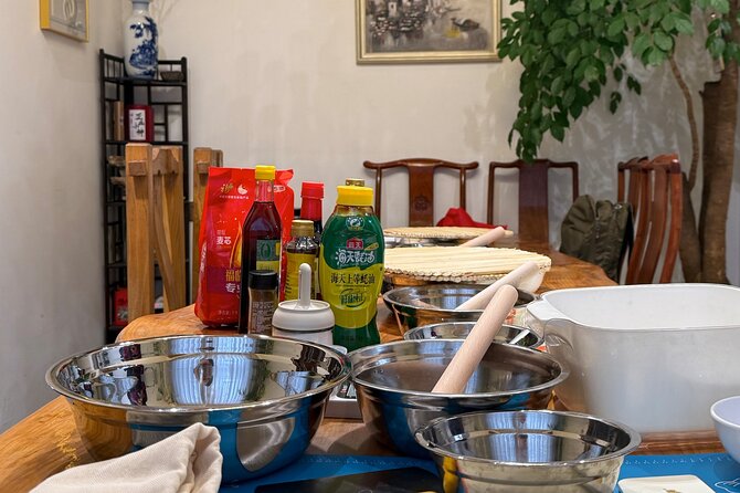 Dumpling Cooking Class and Local Market Tour - A small group in a traditional Beijing setting