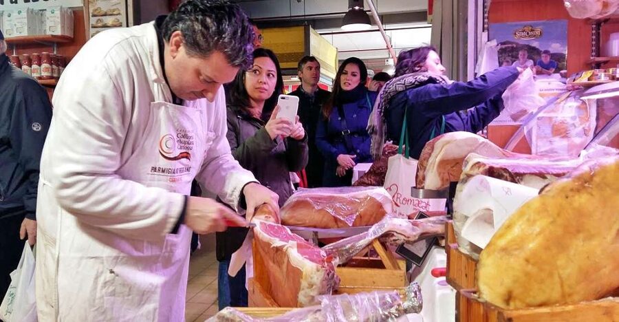 Eat Like a Roman - Traditional Food, Local Market & History - Coffee and cornetti with a Roman nonna