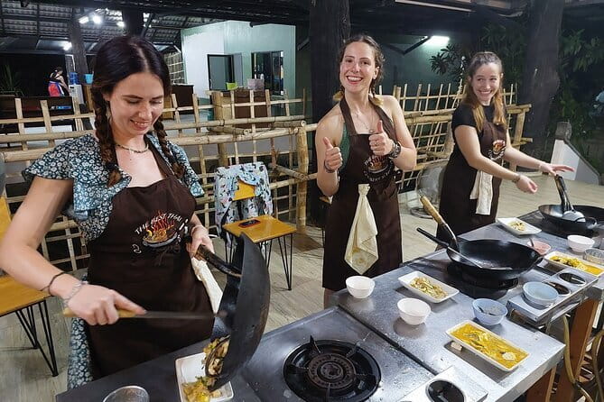 Evening Cooking Class by Chef not over 4 people market visit - The recipe book gives the class value after Chiang Mai