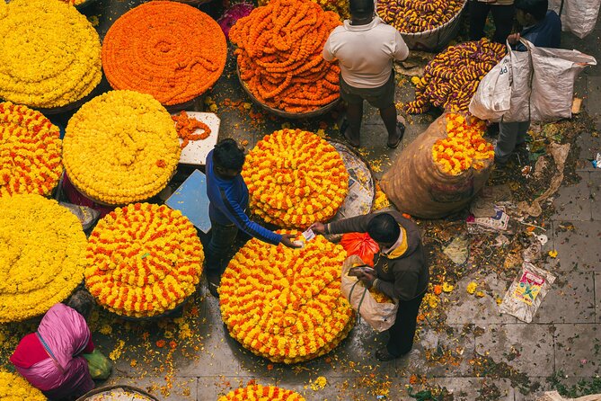 Experience Bangalore Evening City Walk Tour and Market Visit - Bull Temple, the final landmark